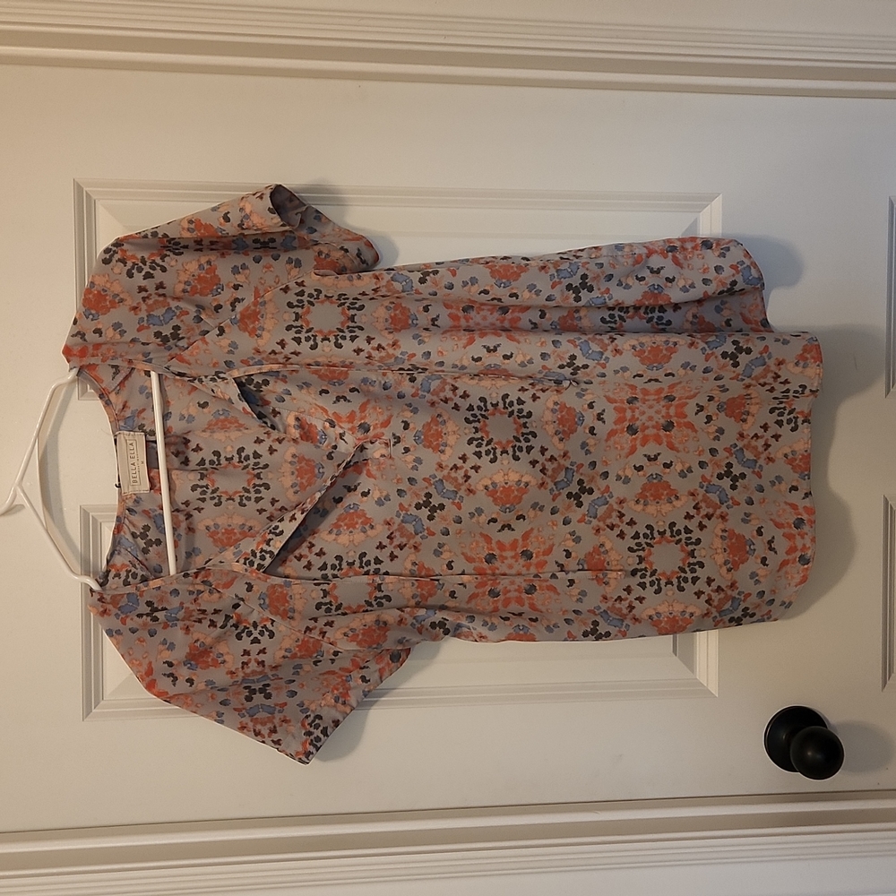 Multi colored tie top